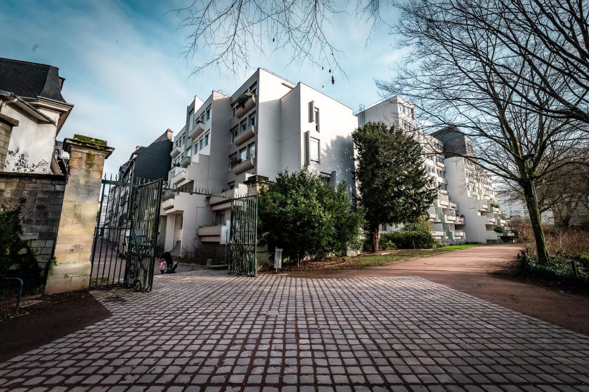 Aux Jardins De L'Hotel De Ville - Appartement Hypercentre Avec Parking Prive Rouen Exterior photo